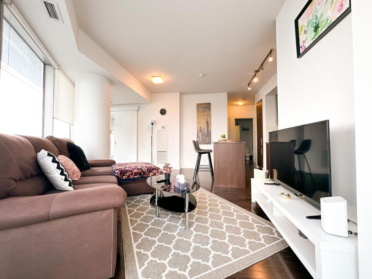 Luxury 2 Bedrooms With Lakeview Cn Tower Entertainment District Rogers Centre Toronto Luaran gambar