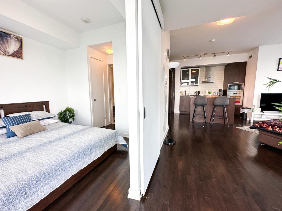 Luxury 2 Bedrooms With Lakeview Cn Tower Entertainment District Rogers Centre Toronto Luaran gambar