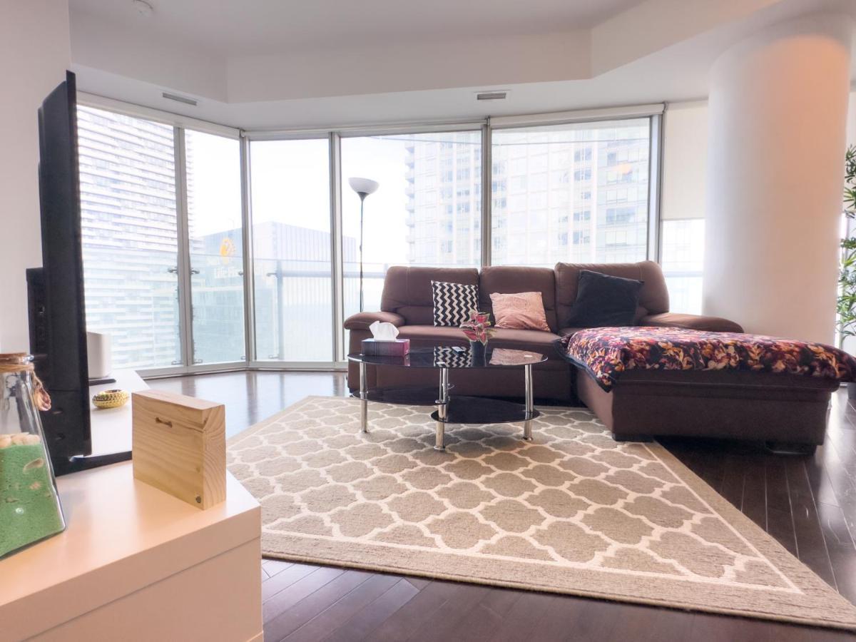 Luxury 2 Bedrooms With Lakeview Cn Tower Entertainment District Rogers Centre Toronto Luaran gambar